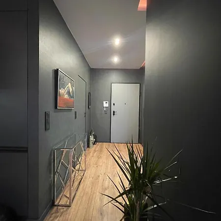 Granaria Self Check In 24x7 *