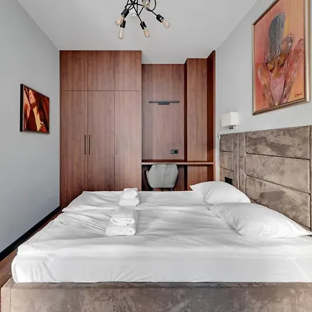 Granaria Self Check In 24x7 * Гданьск