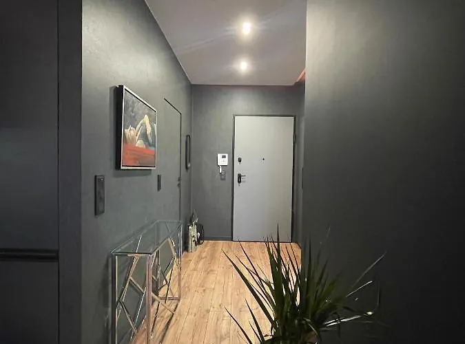 Granaria Self Check In 24x7 *