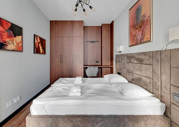 Granaria Self Check In 24x7 * Gdańsk